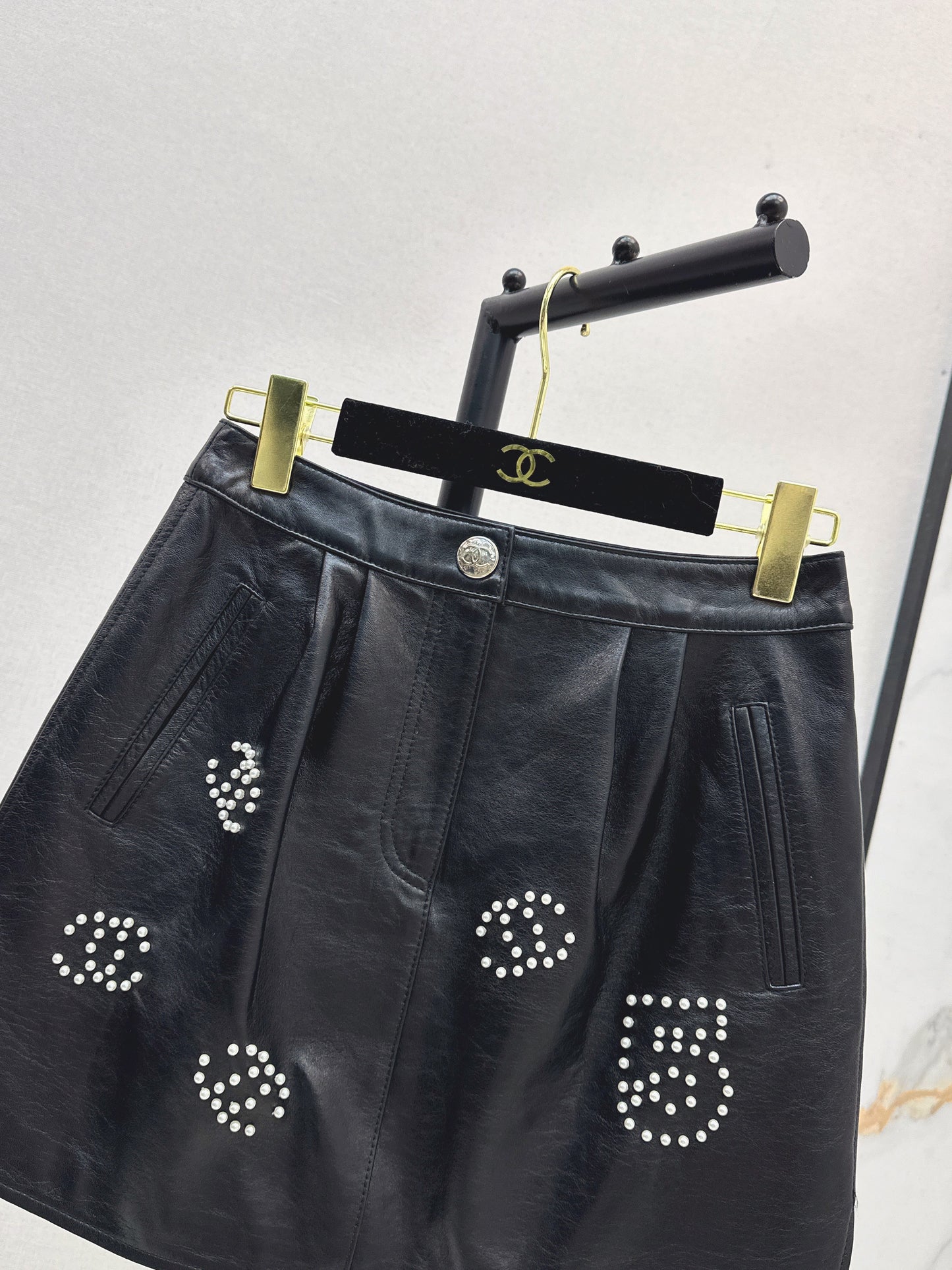 25fw Logo Bead Half Skirt