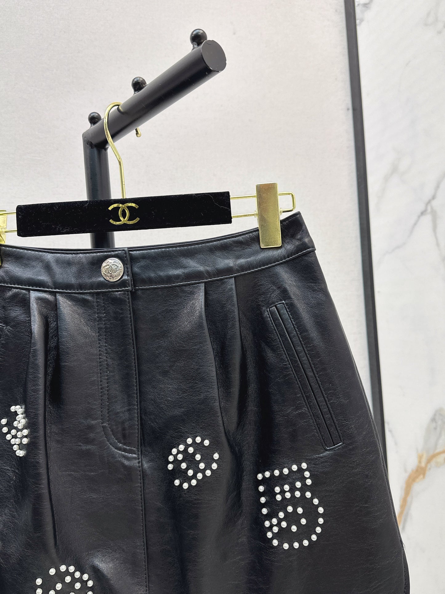 25fw Logo Bead Half Skirt