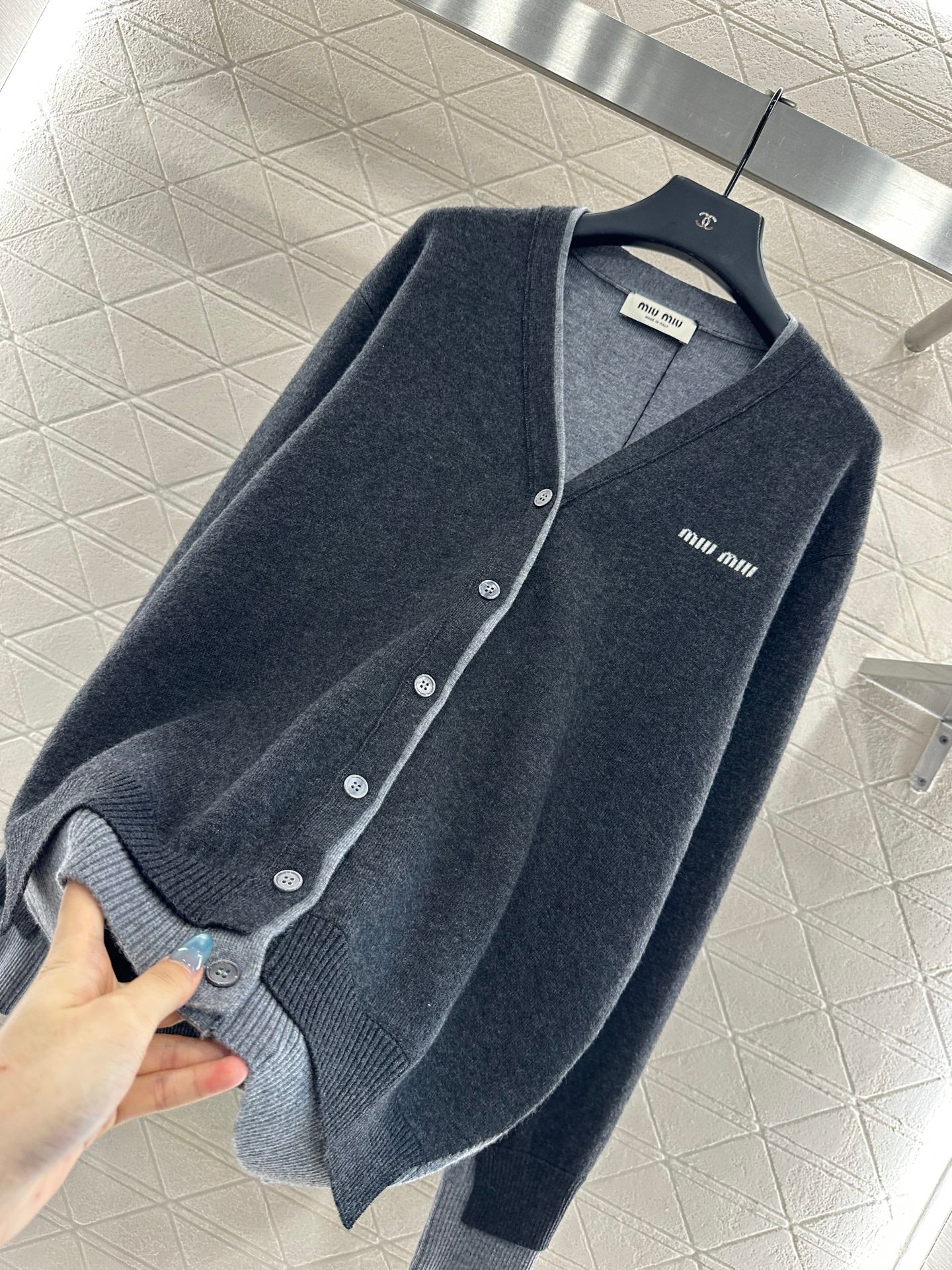 25fw Two contrasting fake cardigans