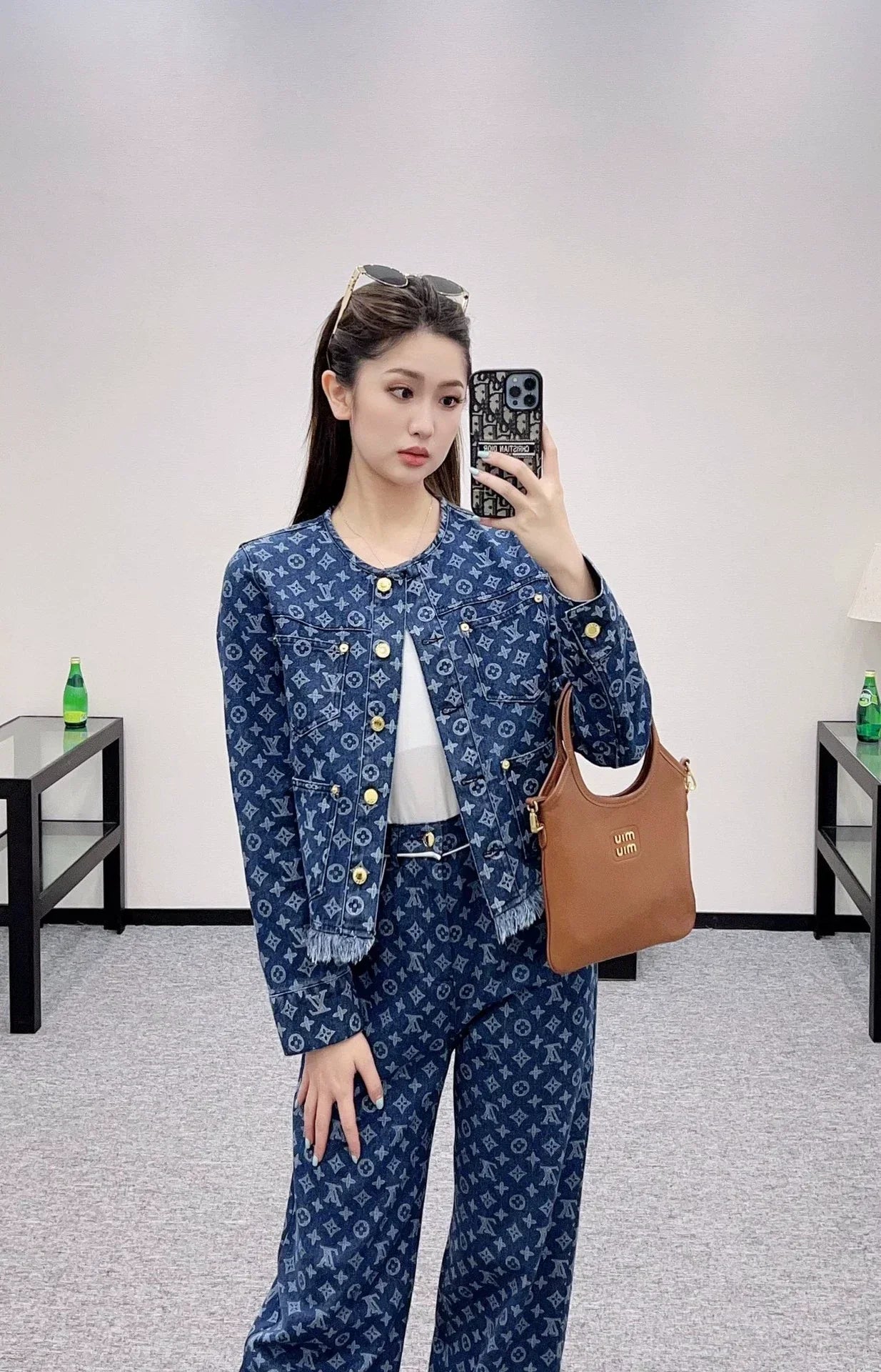 L 25 Jacquard denim jacket and trousers set.