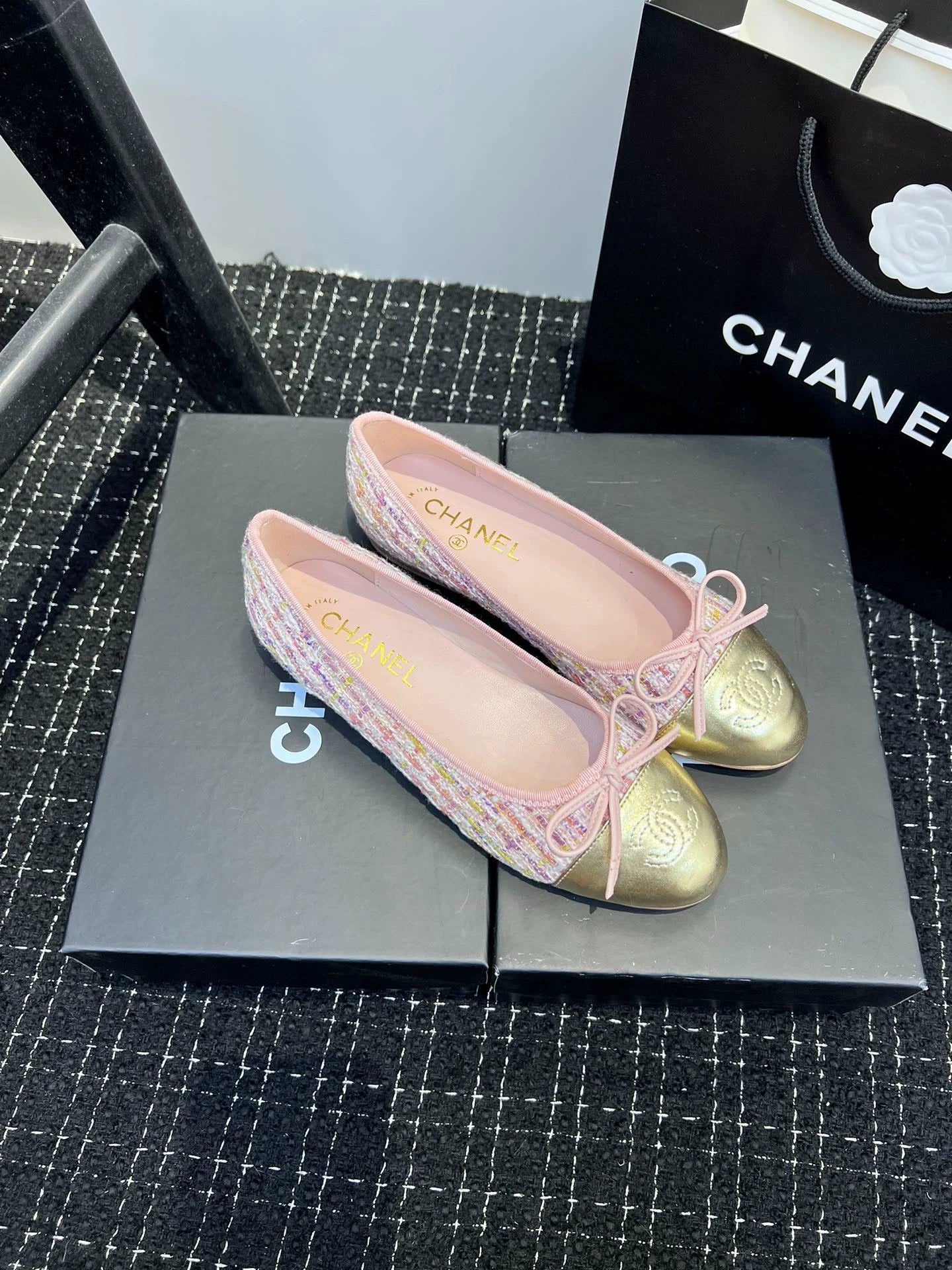 Bow ballet shoes