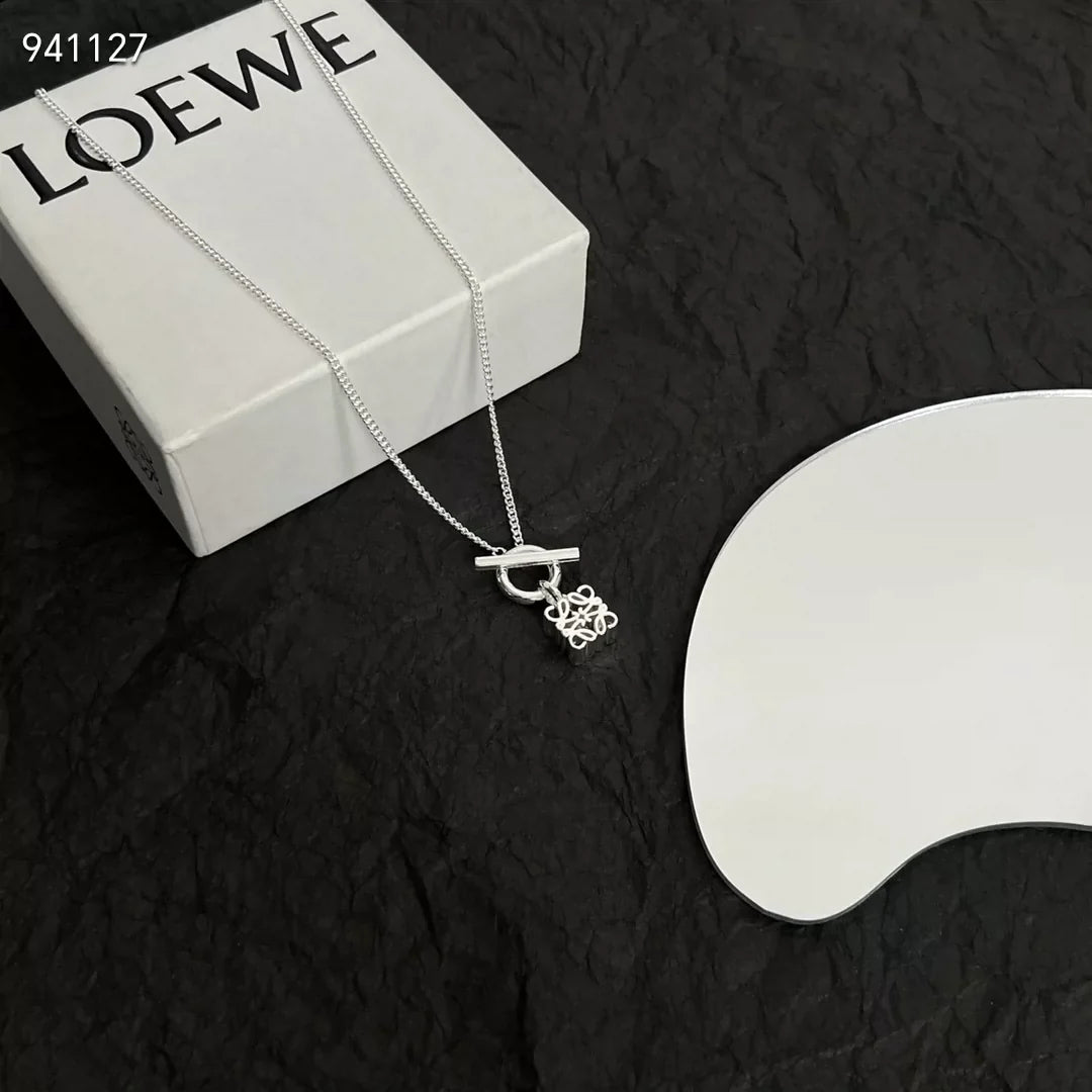 Wrapped three-dimensional necklace