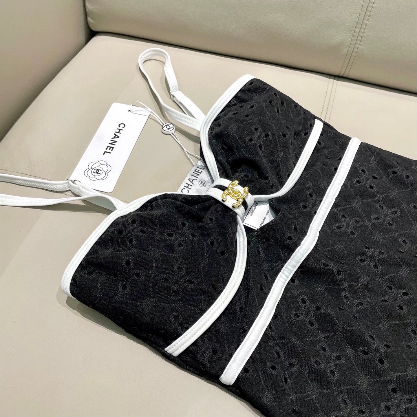 25 new hollow flower one-piece swimsuit