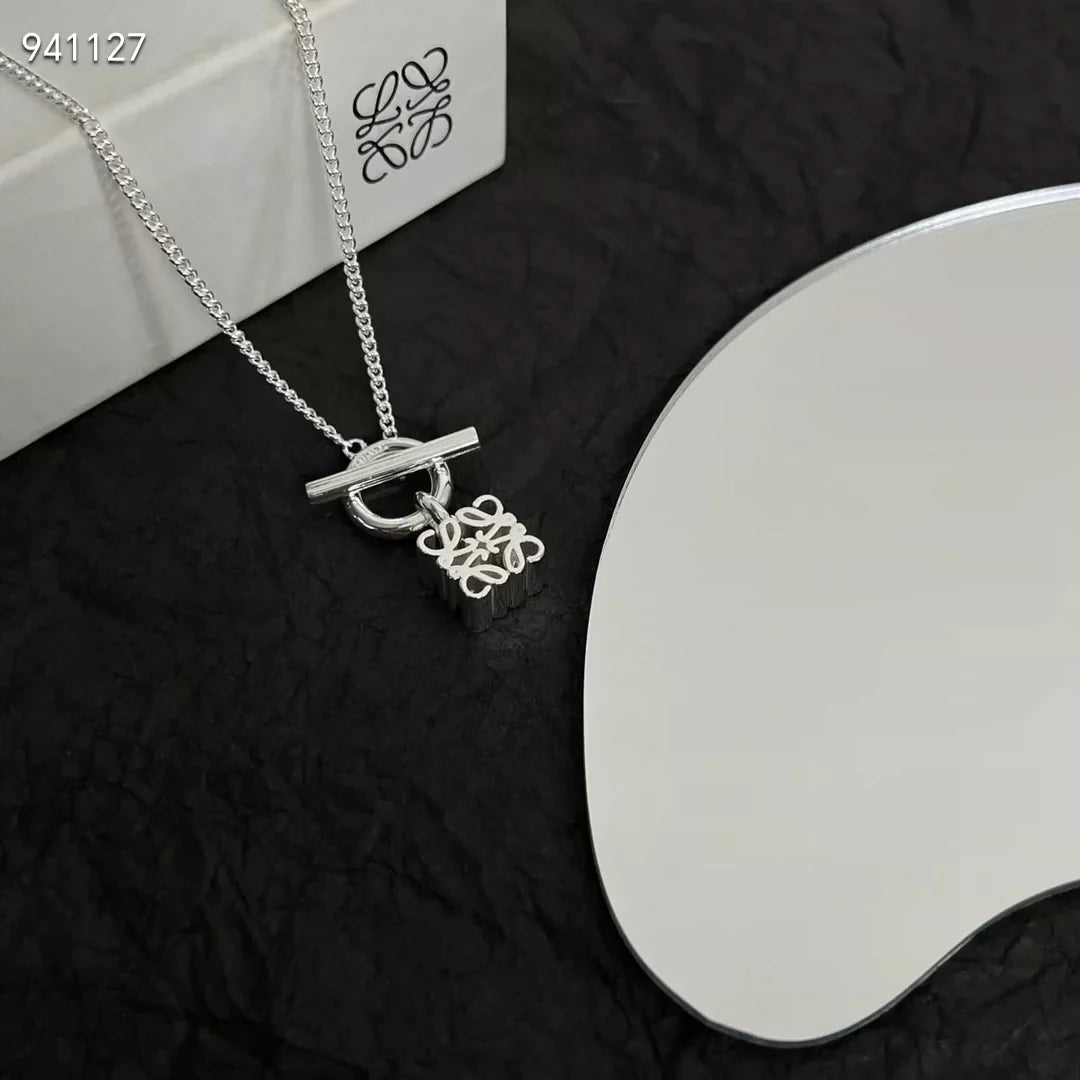 Wrapped three-dimensional necklace