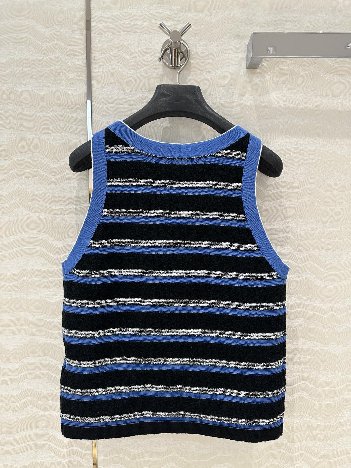 CH 25SS KNITTED VEST