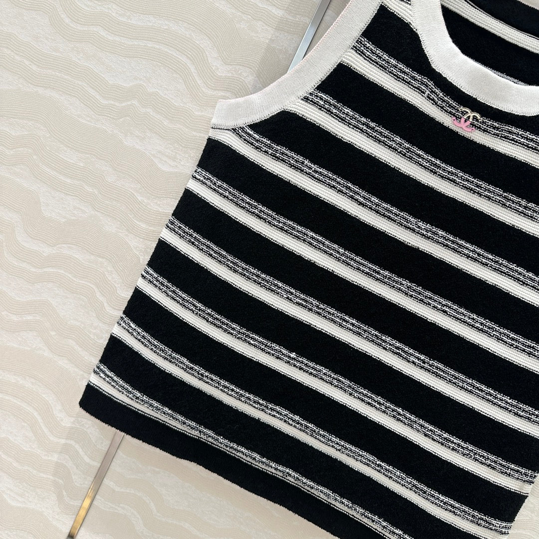CH 25SS KNITTED VEST