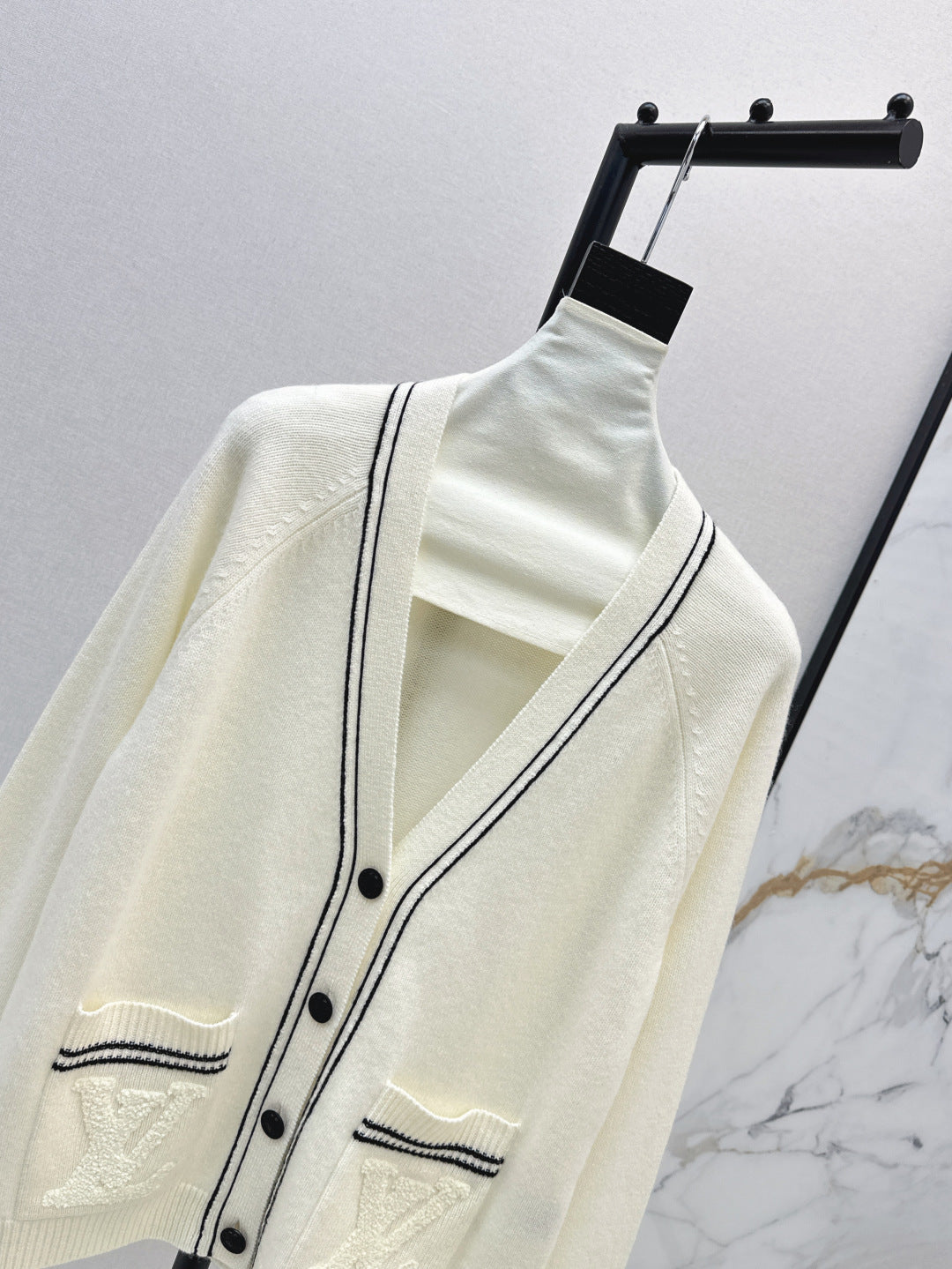 25fw knitted cashmere cardigan