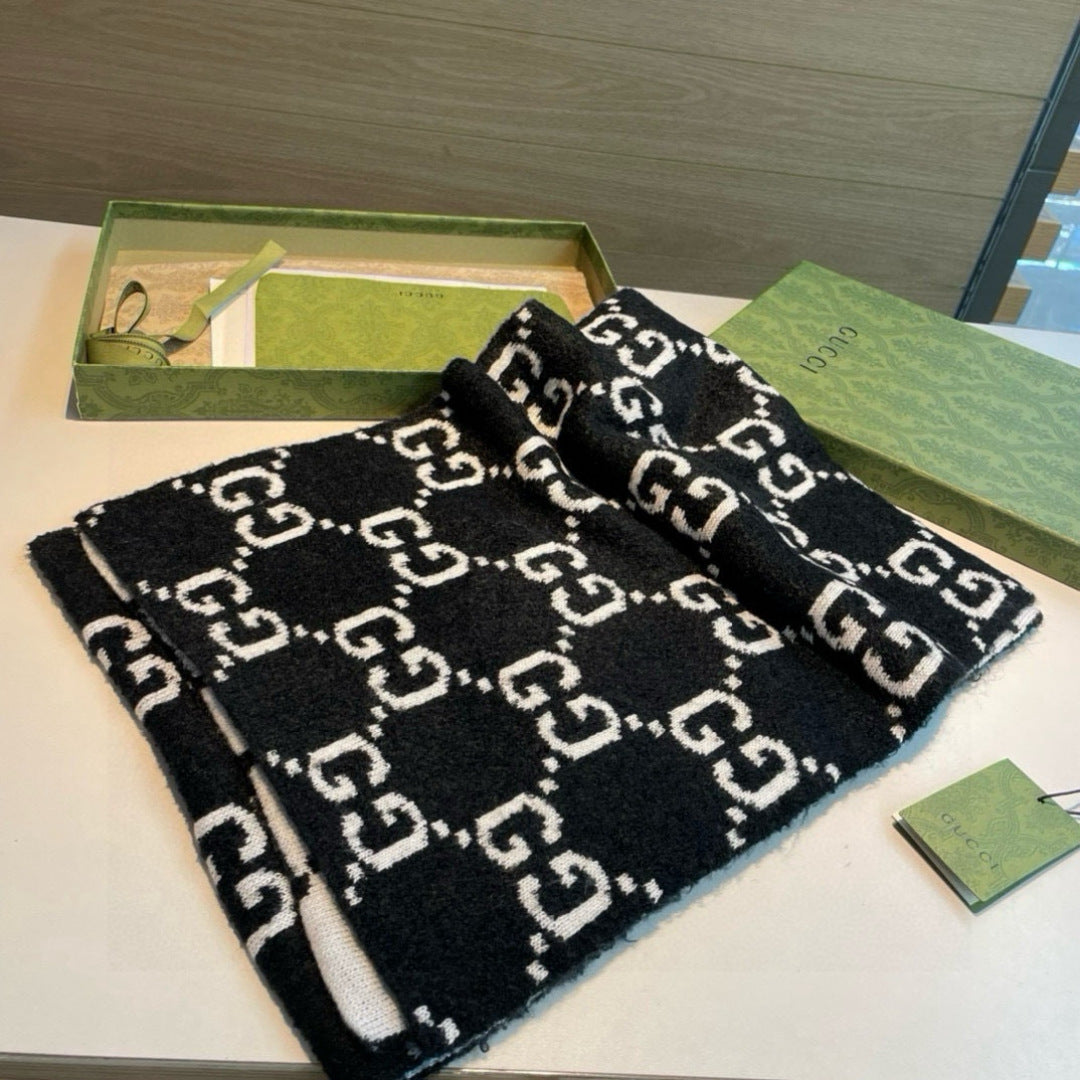 New knitted jacquard scarf