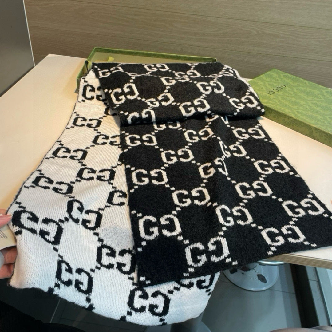 New knitted jacquard scarf