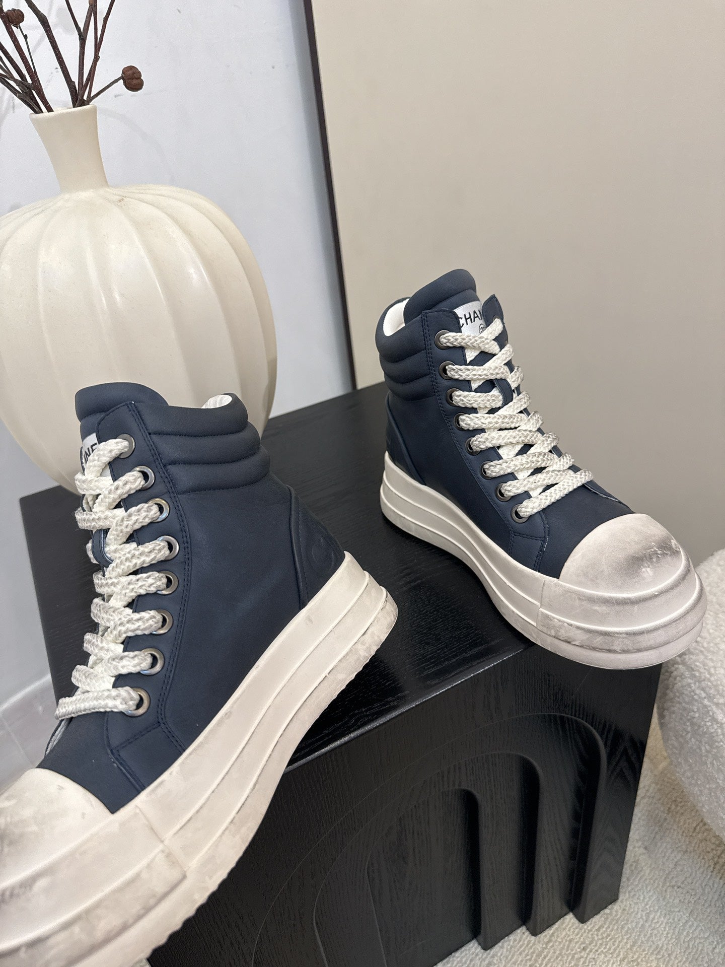 25 Make old thick soled mid top casual shoes(WHITE/NAVY/BLACK)