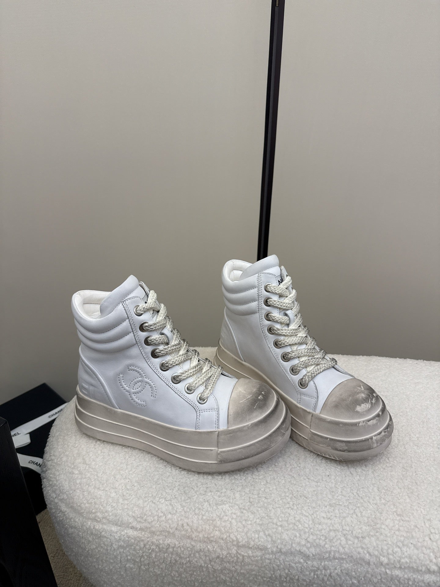 25 Make old thick soled mid top casual shoes(WHITE/NAVY/BLACK)