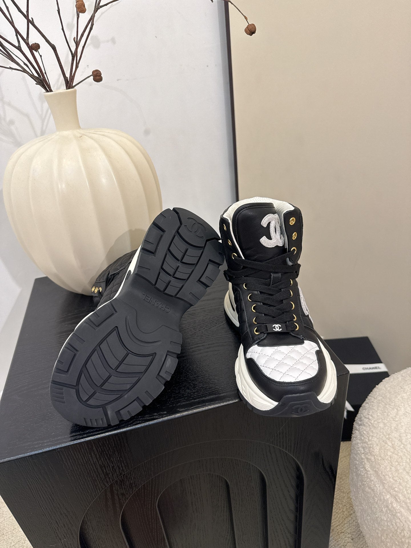 25 High top leather casual shoes(WHITE/BLACK)