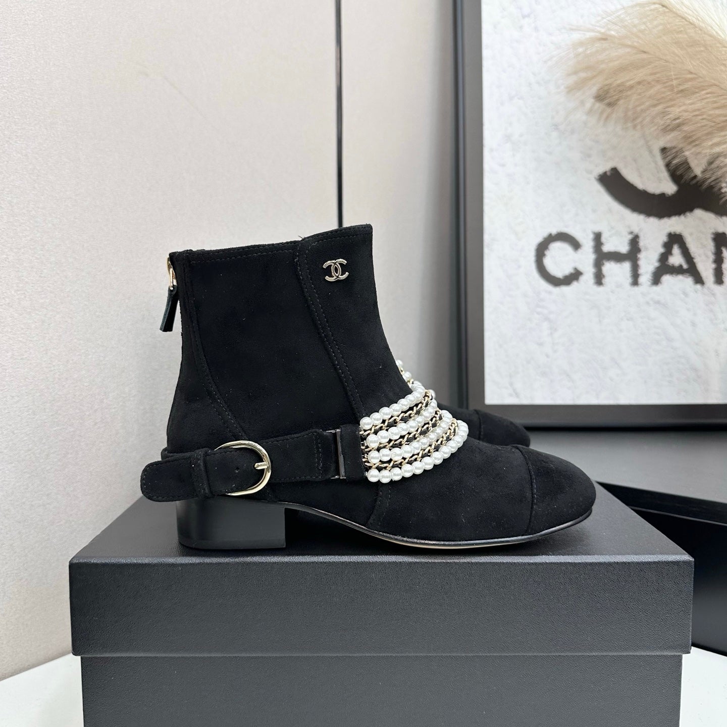 25 New sheepskin boots