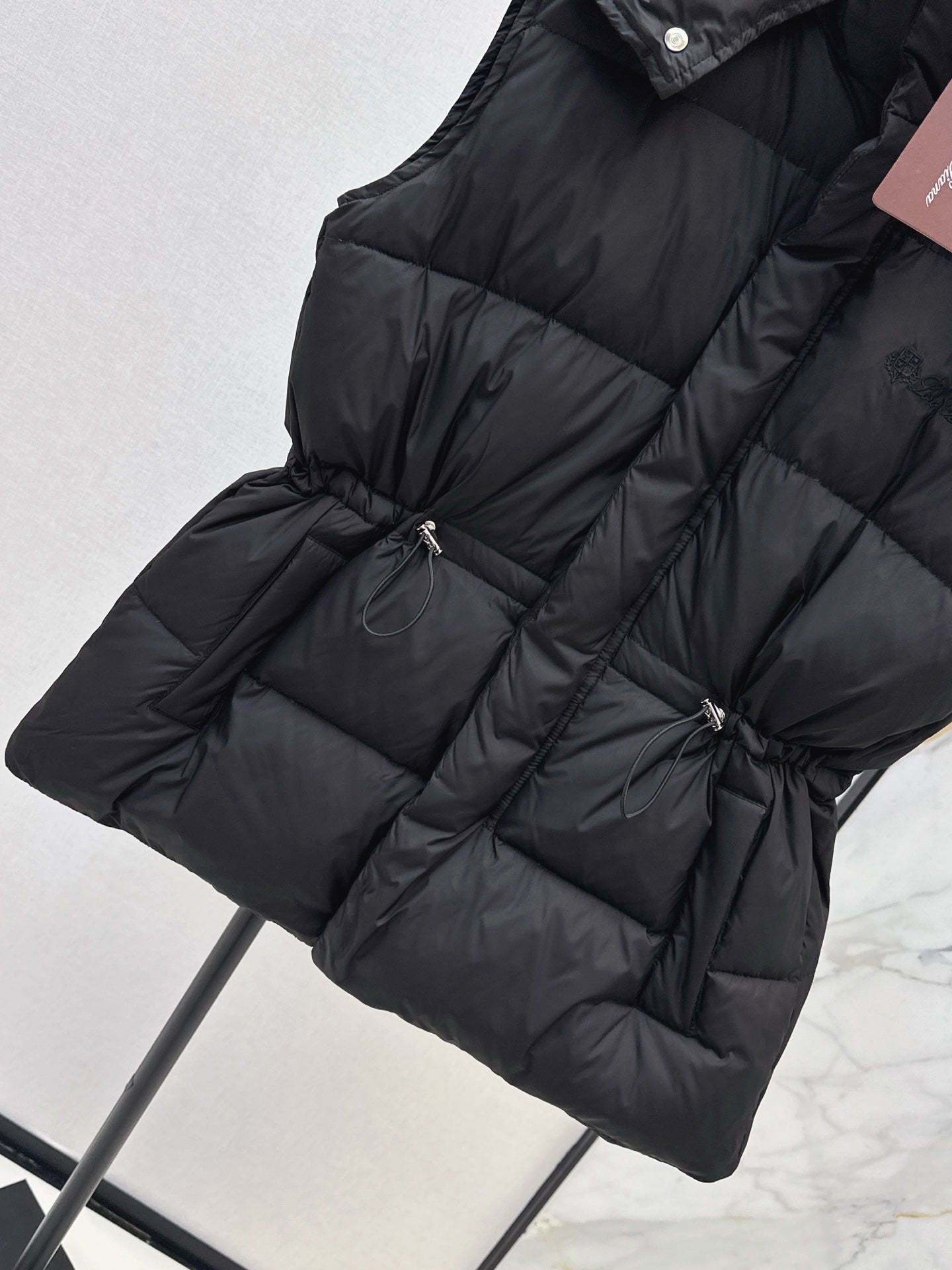 25 New drawstring waistband down vest jacket