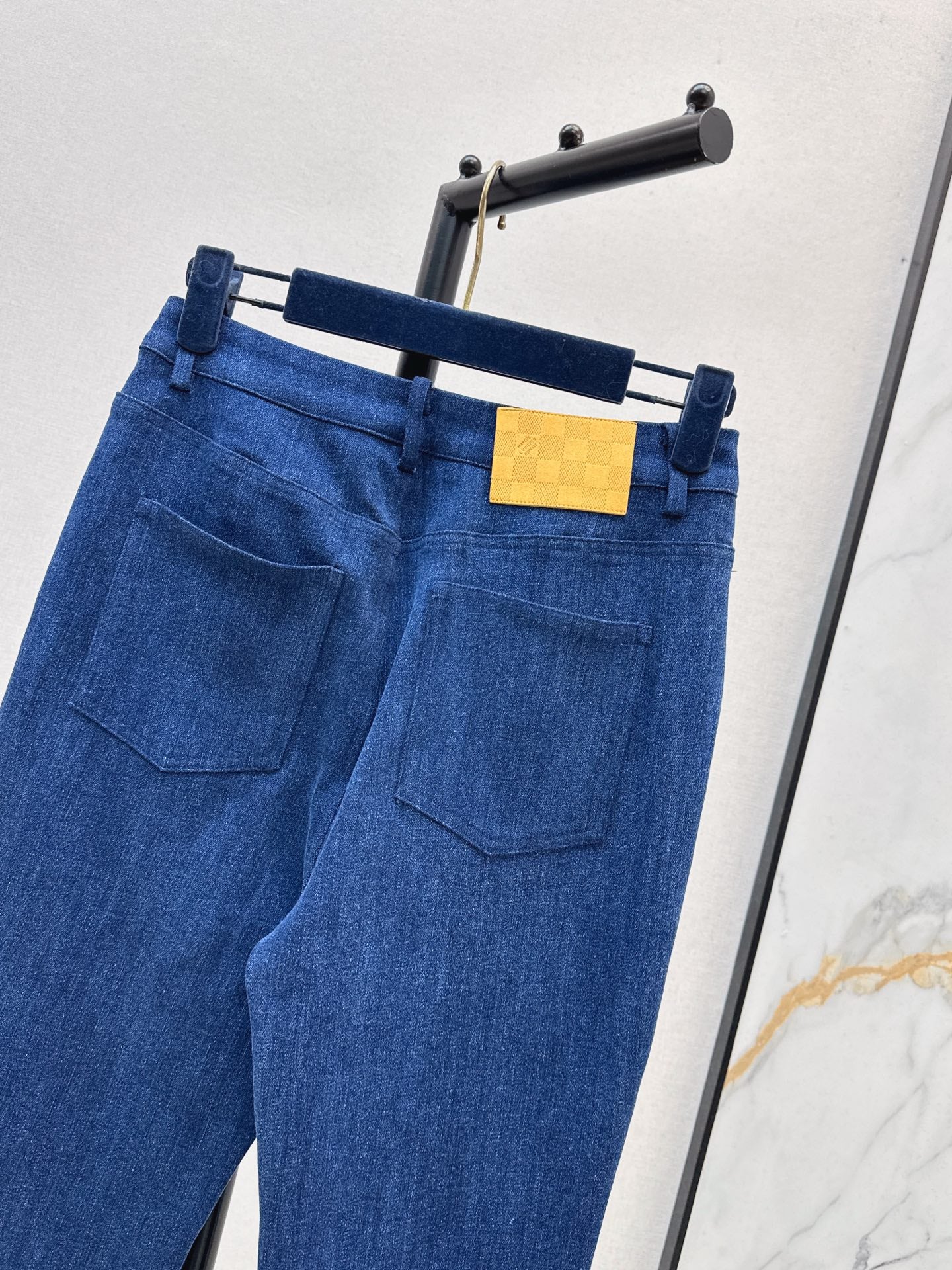 25fw Elastic flared jeans