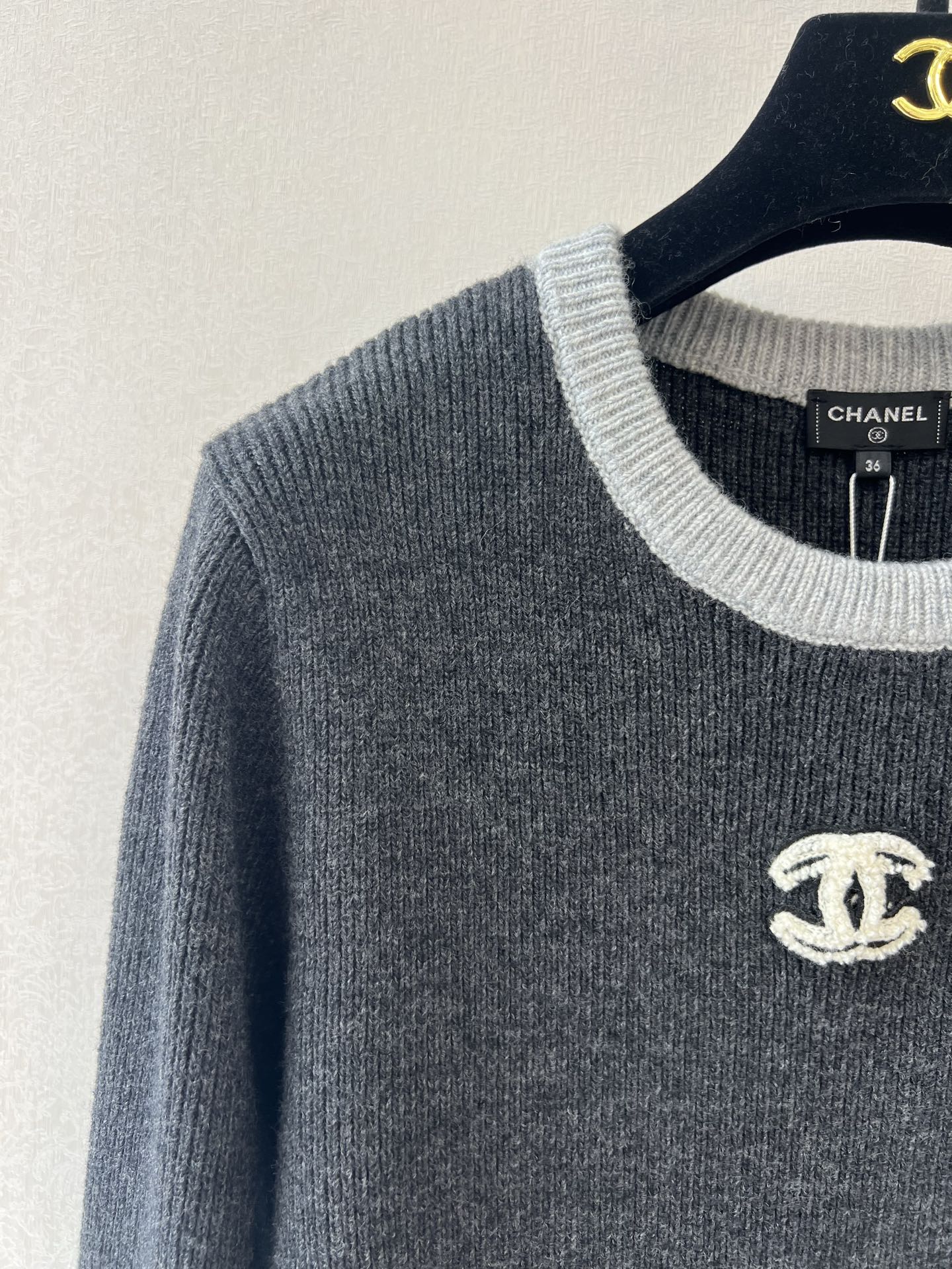 25fw  Round neck long sleeved shirt