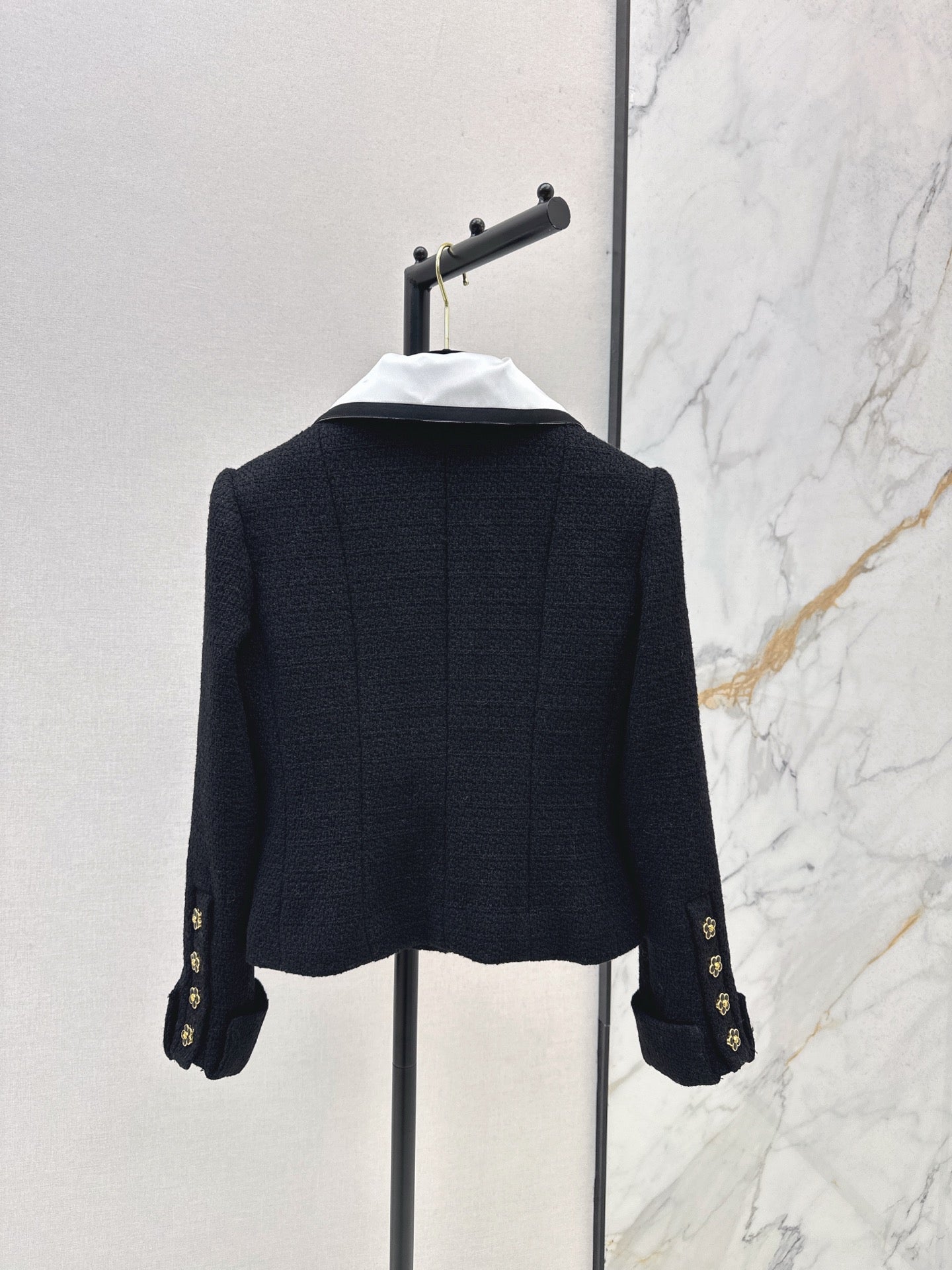 25fw Contrasting lapel jacket