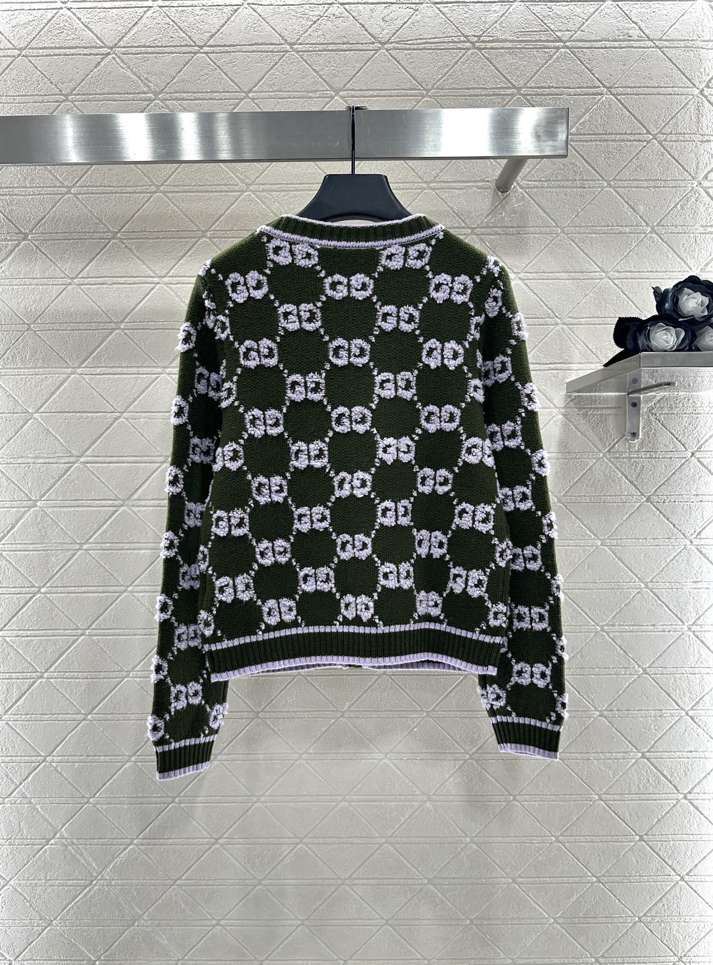 Round neck jacquard knitted cardigan