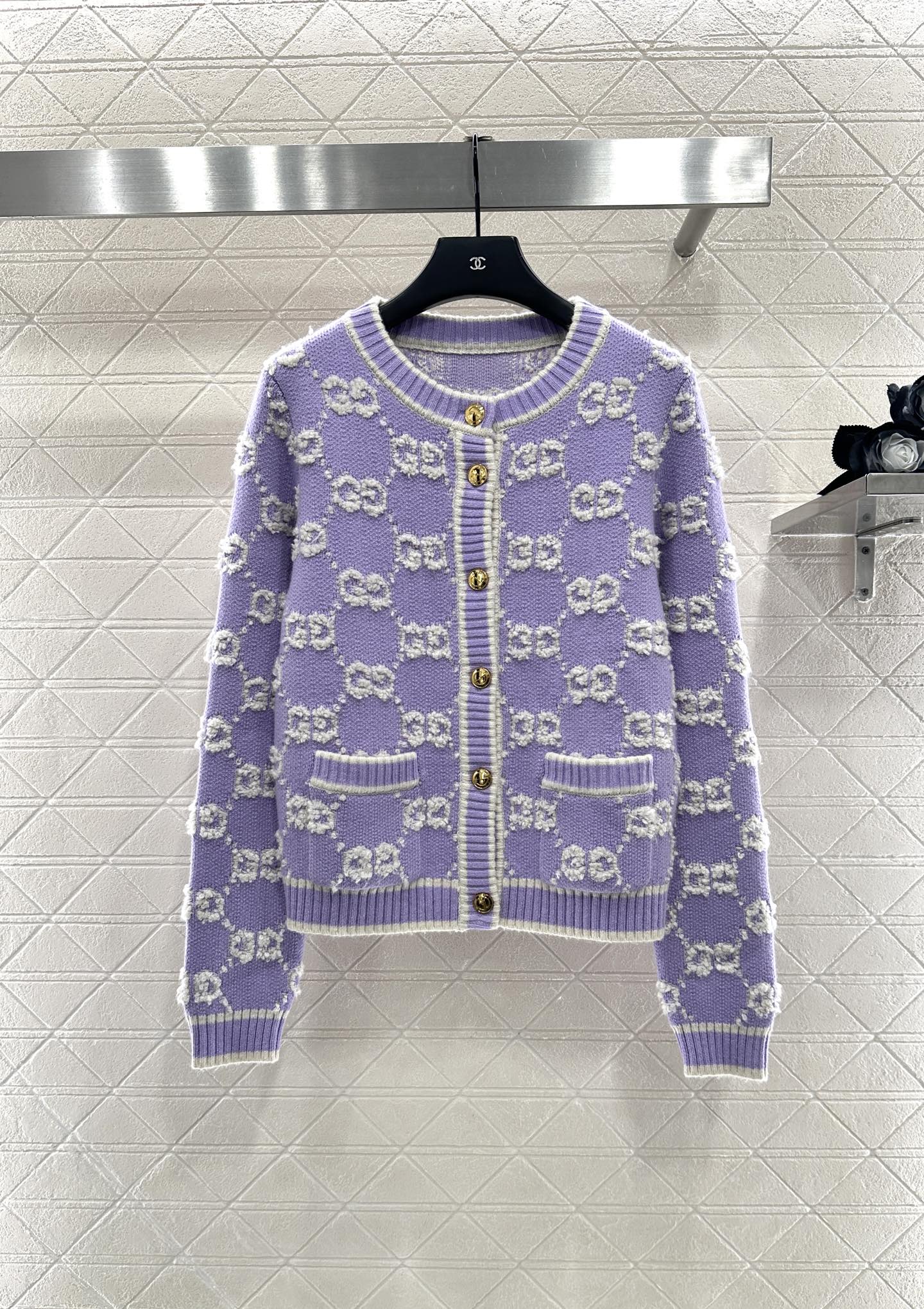 Round neck jacquard knitted cardigan