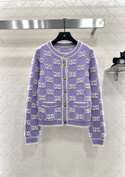 Round neck jacquard knitted cardigan