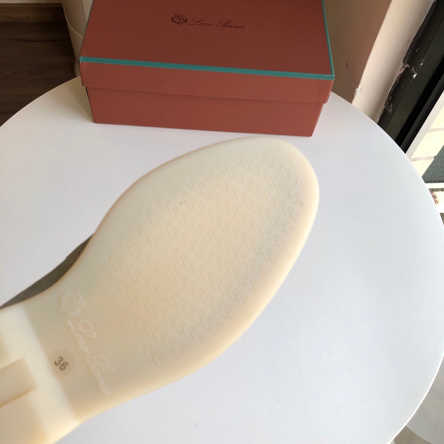 25A loafers