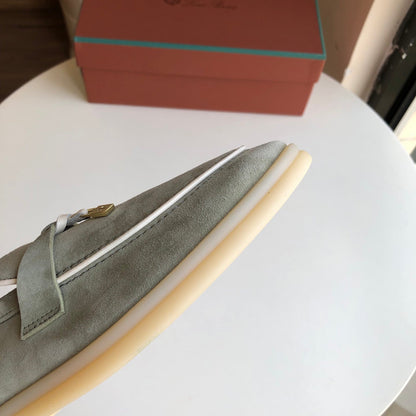 25A loafers