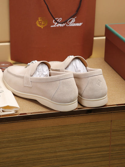 25A loafers