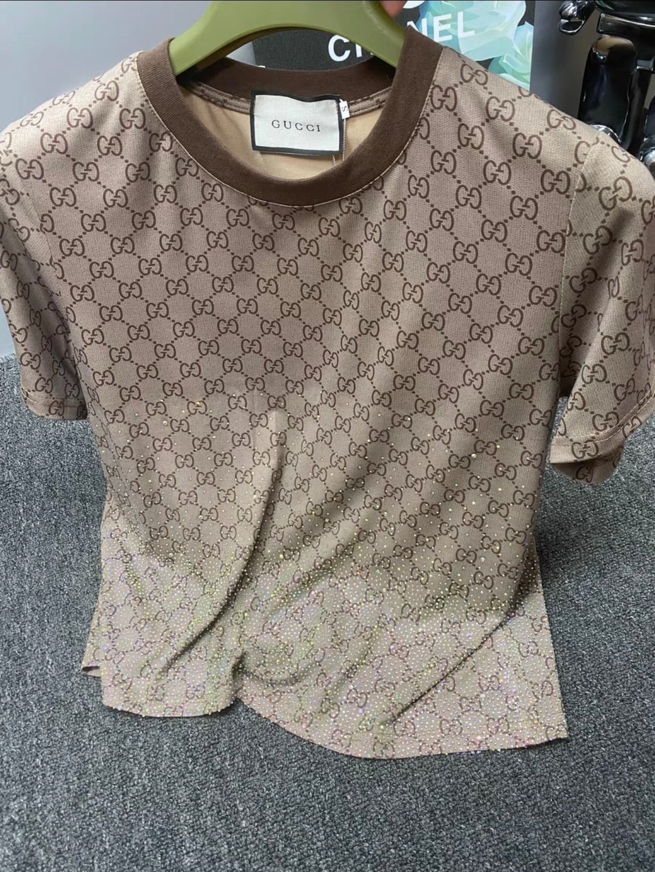 Round neck gradient hot stamping T-shirt