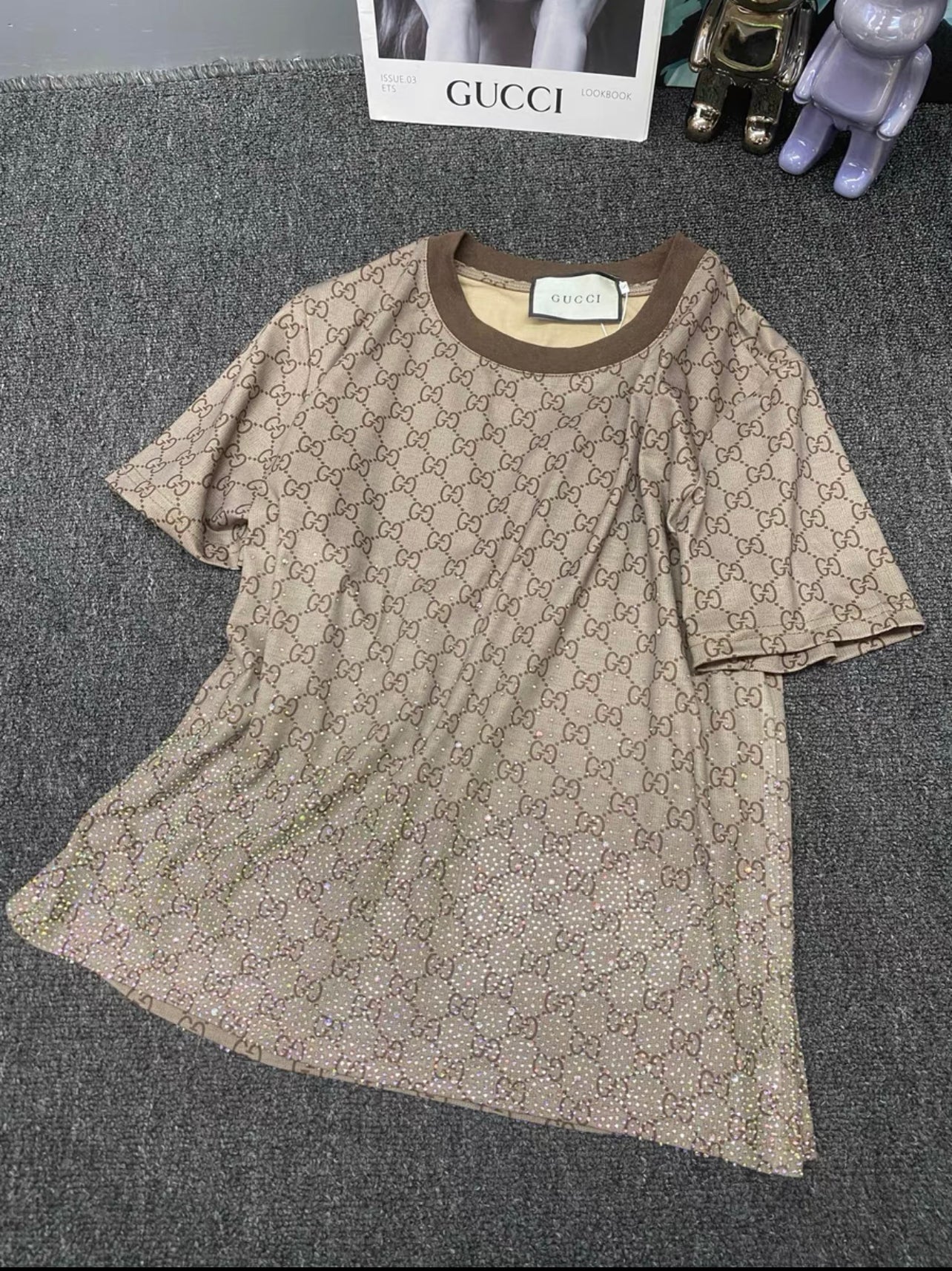 Round neck gradient hot stamping T-shirt