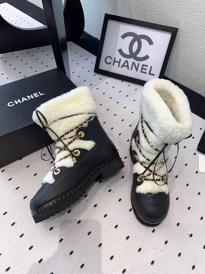 25 Classic snow boots