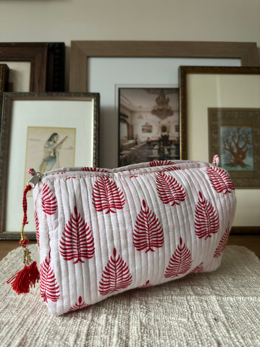 TOILETRY BAG