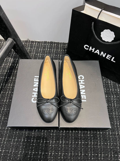 Bow ballet shoes