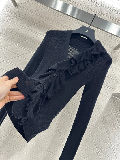 25 3D Lace Lapel Knit Top