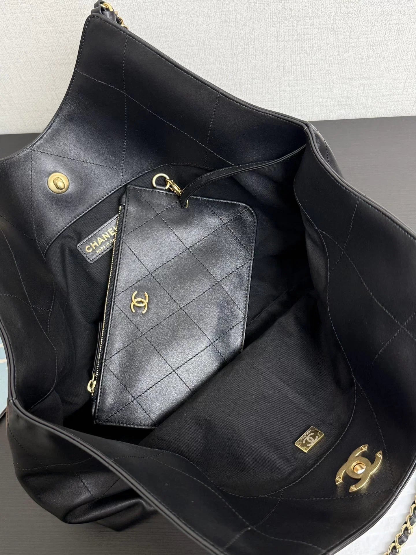 25S Tote bag