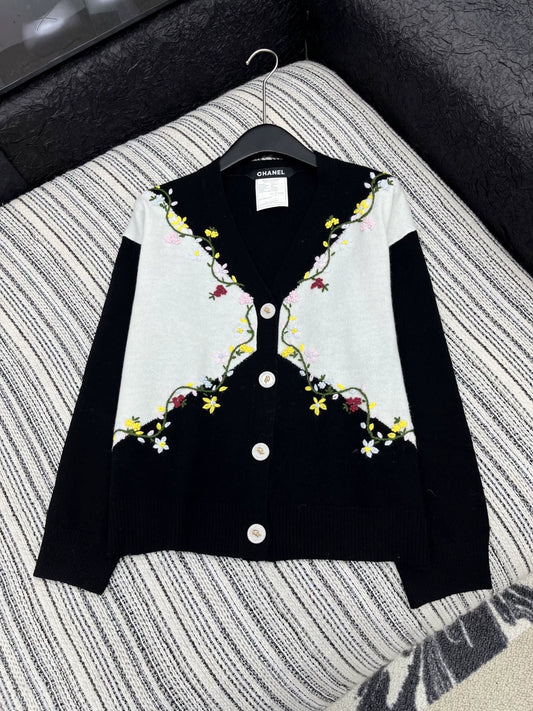 25fw Single breasted V-neck cardigan