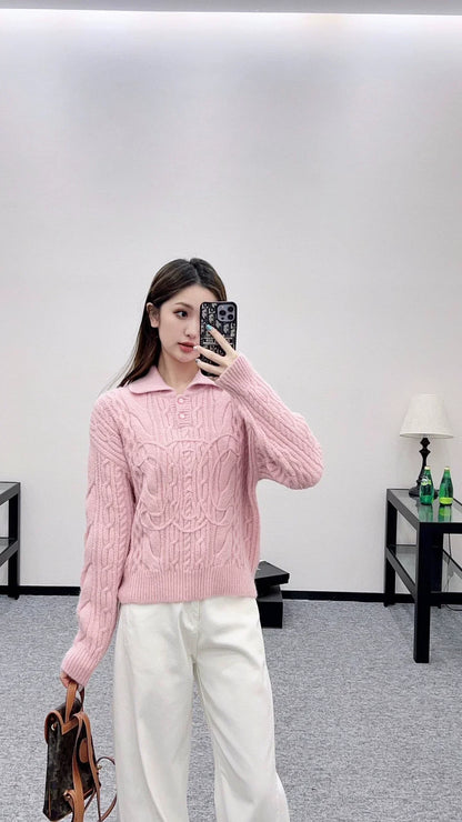 25 Crochet lapel knitted top