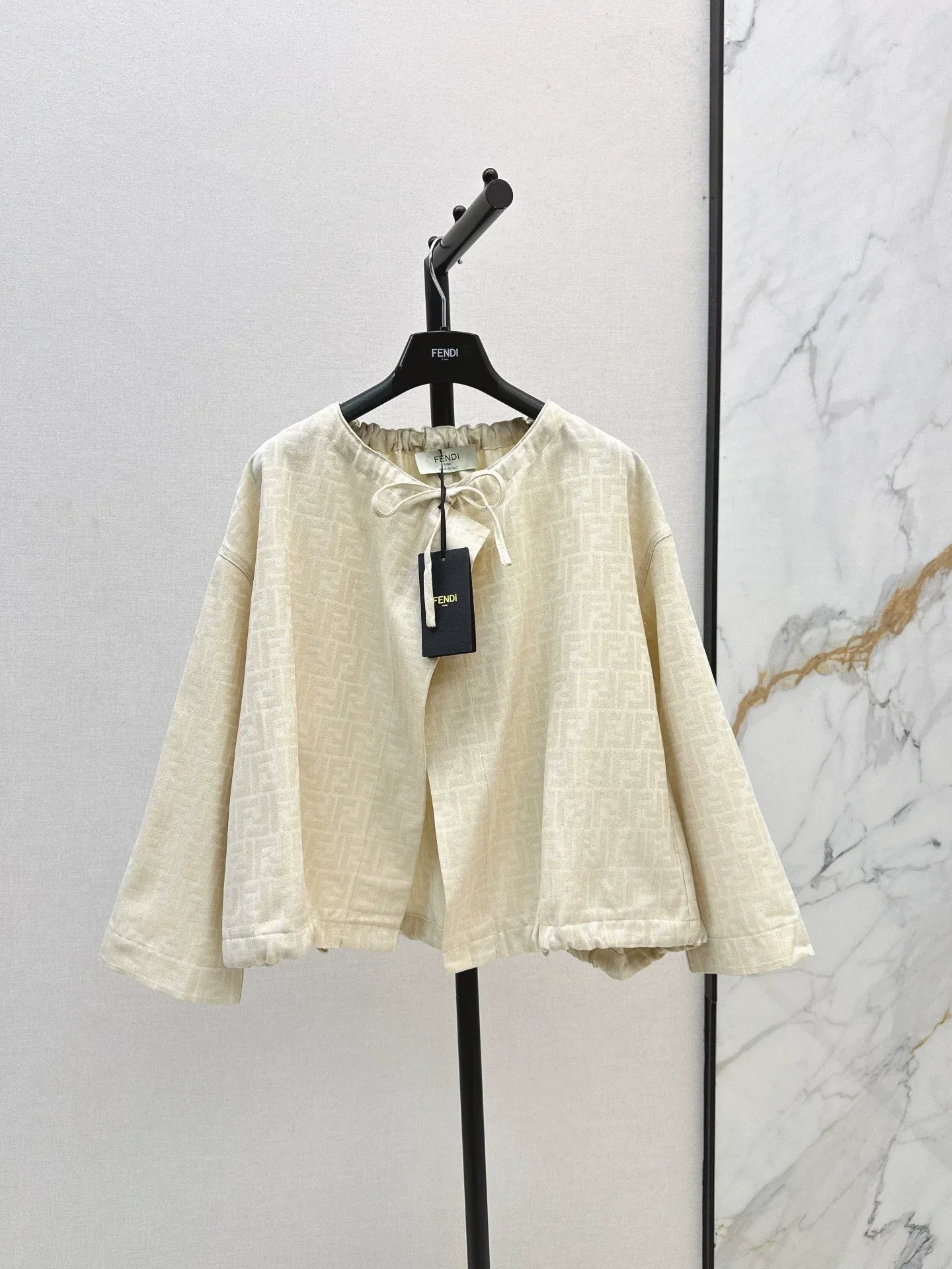 25fw letter print cape coat