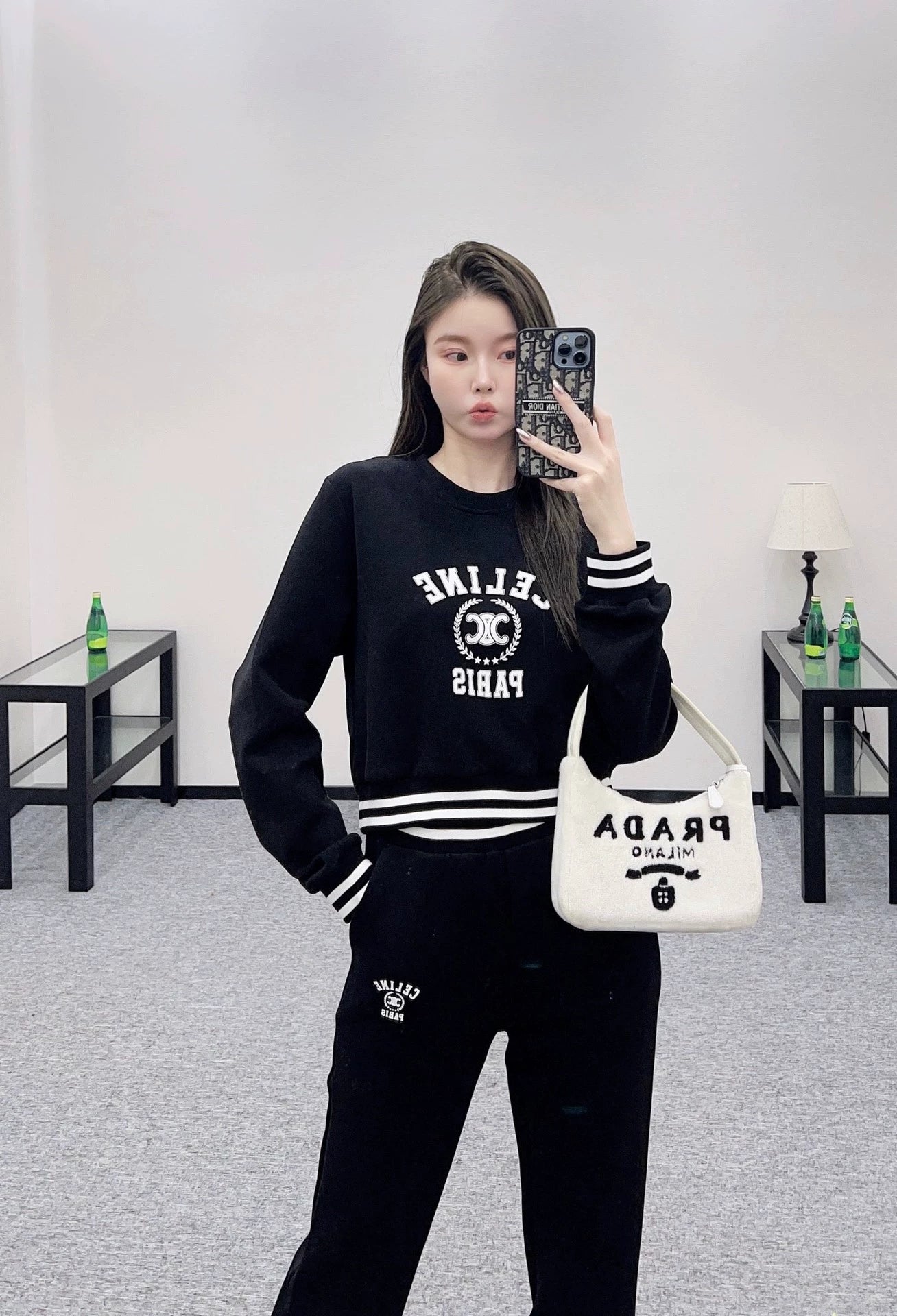 25fw Round neck sweatshirt and pants set