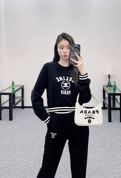 25fw Round neck sweatshirt and pants set