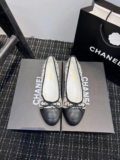 Bow ballet shoes