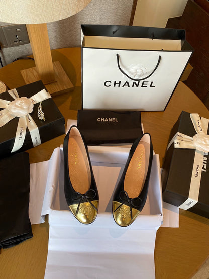 Bow ballet shoes