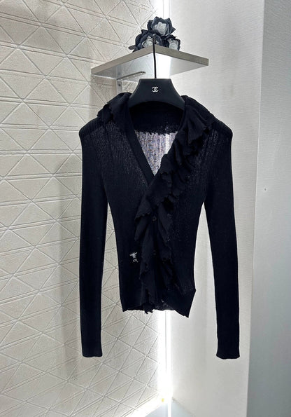 25 3D Lace Lapel Knit Top