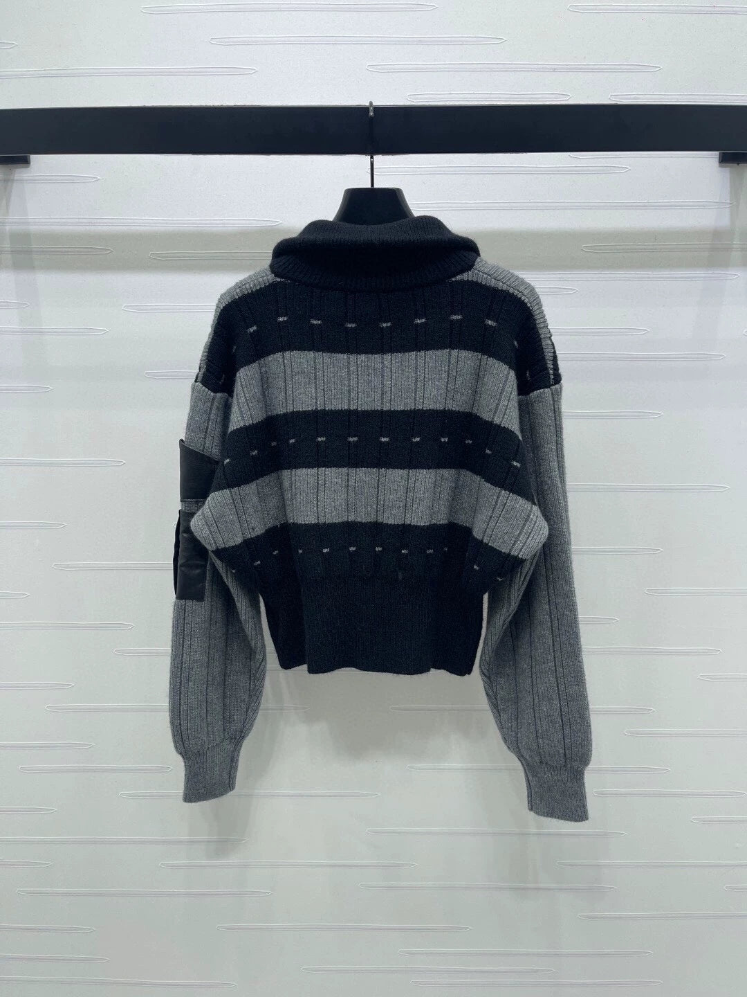 Stand up collar double zipper knitted cardigan