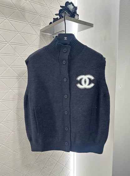 25fw Knitted vest