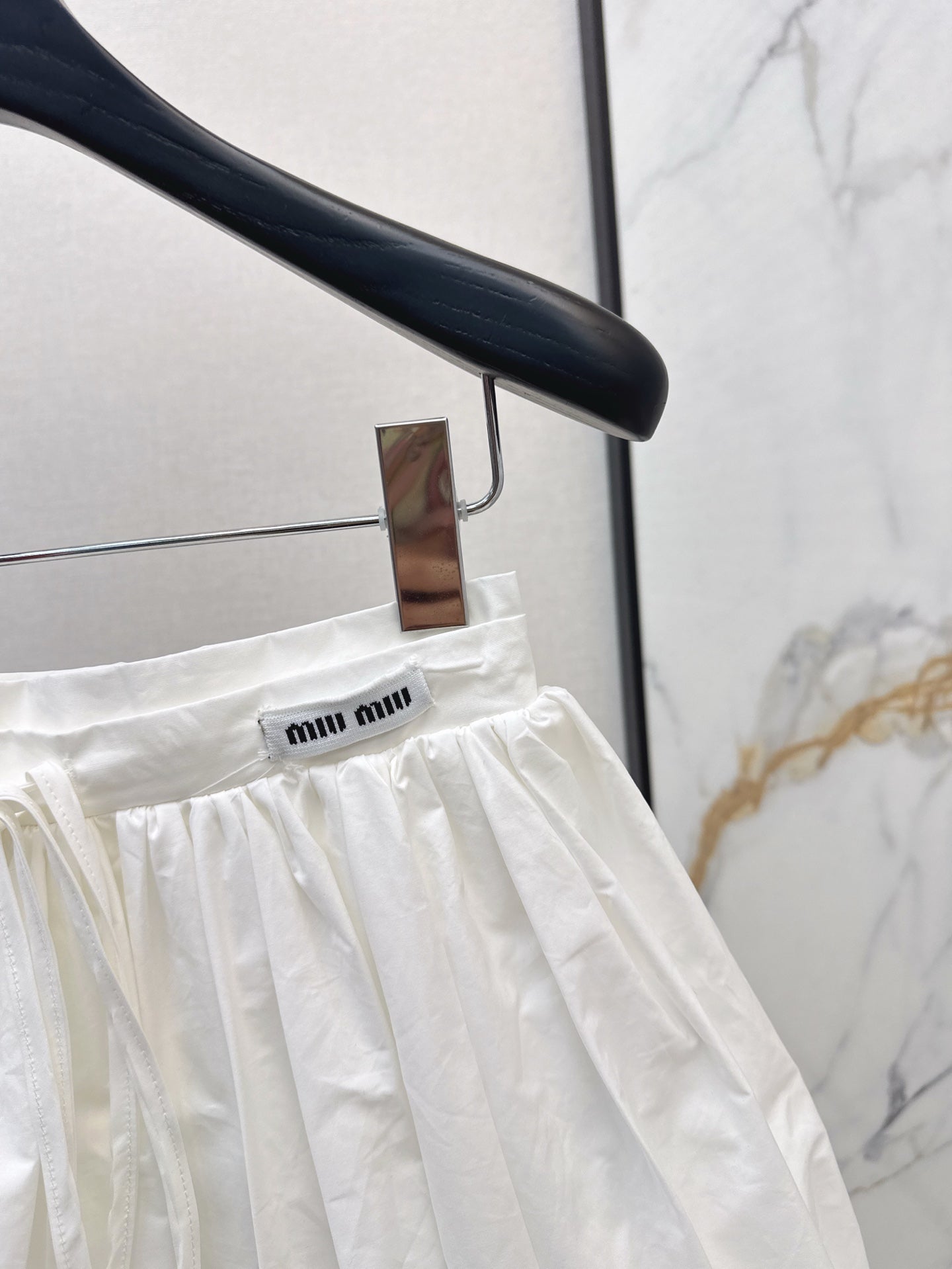 25SS pleated skirt