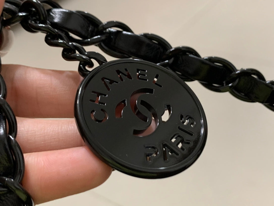 black black chain