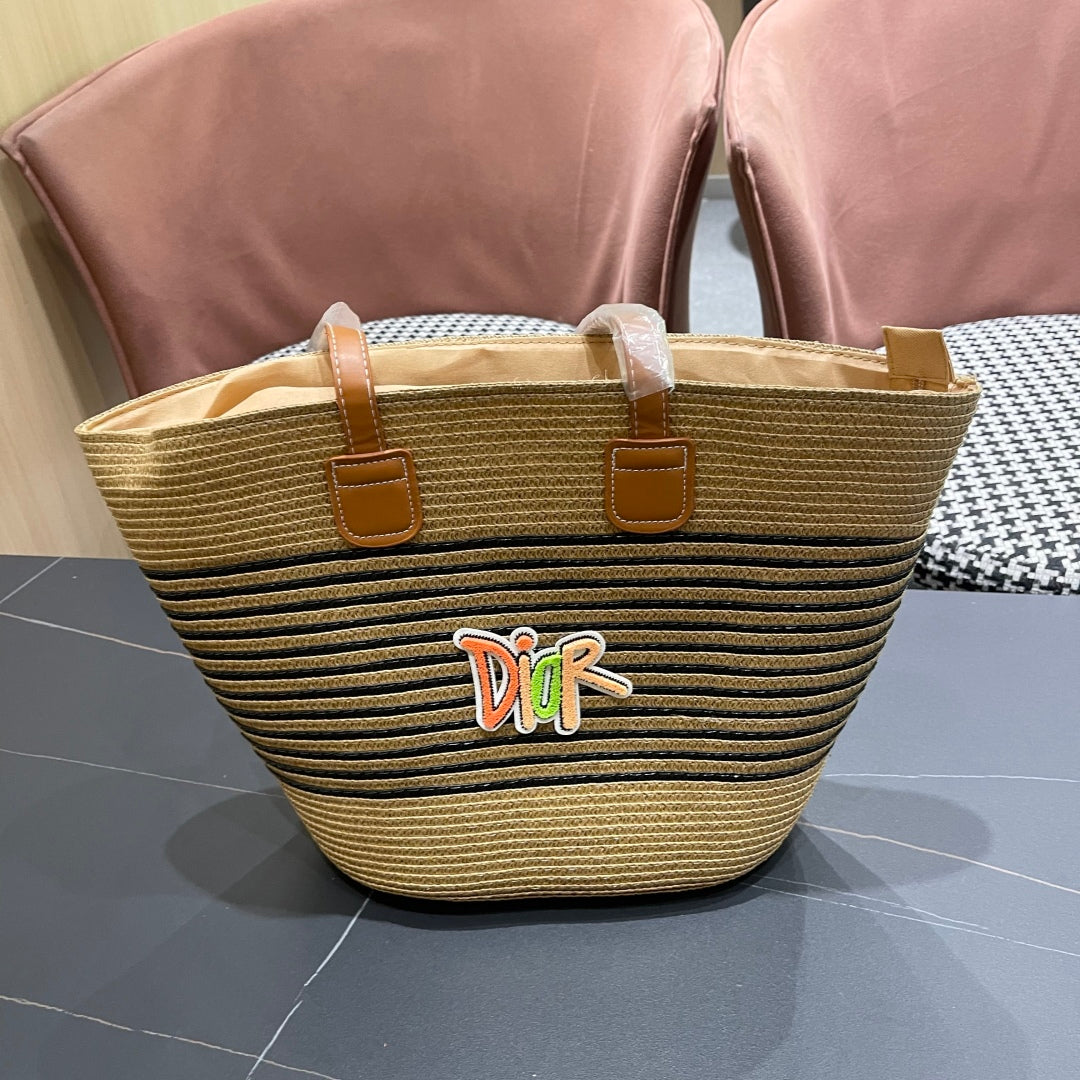 New straw hat and woven bag two-piece set
