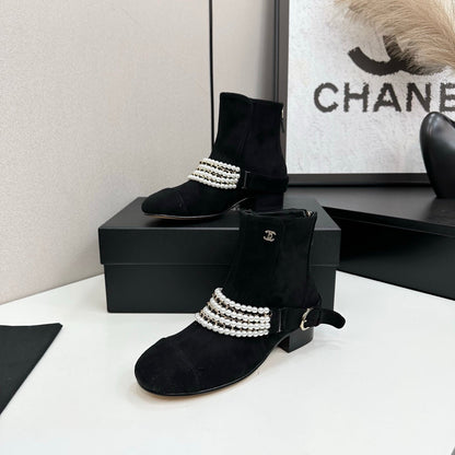 25 New sheepskin boots