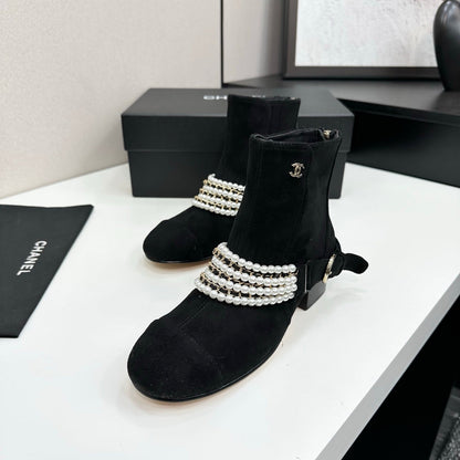 25 New sheepskin boots