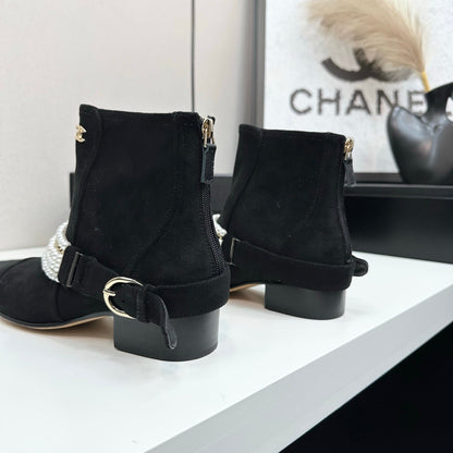 25 New sheepskin boots